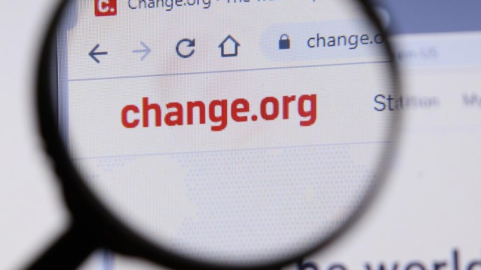 Come lanciare una petizione online su Change.org