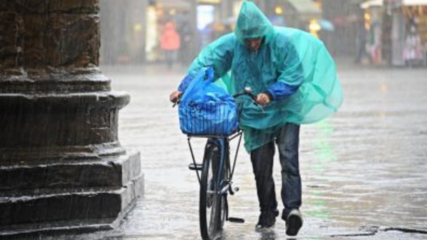 Meteo, pioggia e grandine su almeno 4 regioni: le zone a rischio