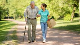 Bonus colf e badanti, arriva il contributo per le famiglie che assumono