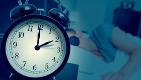 Ora legale tutto l’anno contro la crisi energetica. La proposta