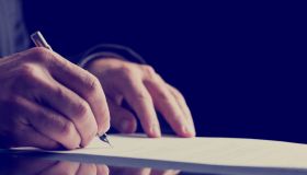 Come impugnare un testamento olografo o pubblico