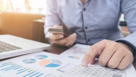 Ferie retribuite e orari certi per le partite Iva: le novità della direttiva Ue