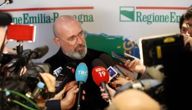 Pd, Bonaccini si candida: &#8220;Guerra alle correnti e unità con M5s e Terzo Polo&#8221;