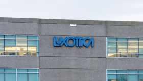 Luxottica, truffa da 190 milioni architettata dai dipendenti: cosa è successo