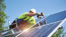 Prezzi energia, cos’è la greenflation e perché se ne parla