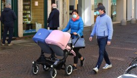 Lombardia, bando regionale di 500 euro per gli aiuti alle famiglie con figli minori