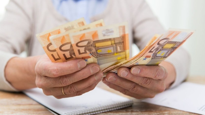 Pensioni, da febbraio anche via email: come richiedere il cedolino online