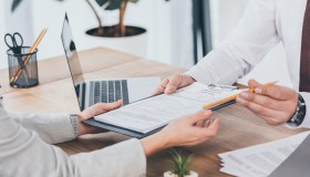 Stangata assicurazioni, da Rc auto a polizze casa: prezzi in salita