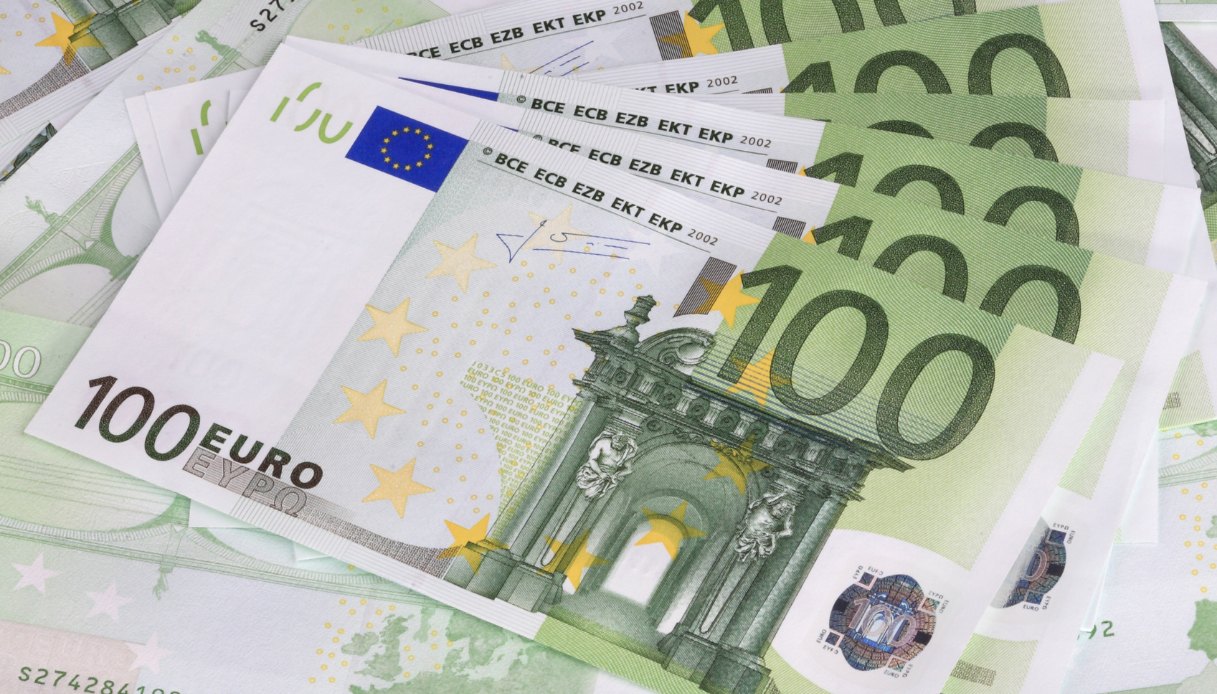 Decreto Sostegni, contributi a fondo perduto per imprese e operatori terzo settore: requisiti e importi