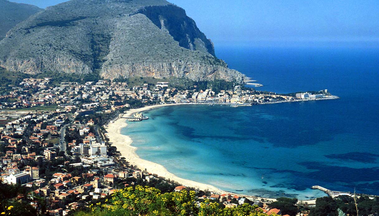 Così la Grecia attrae gli smart worker stranieri: tutti i vantaggi fiscali, e non