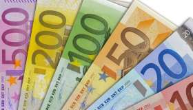 Bonus baby sitter agli autonomi: i nuovi importi per P. Iva