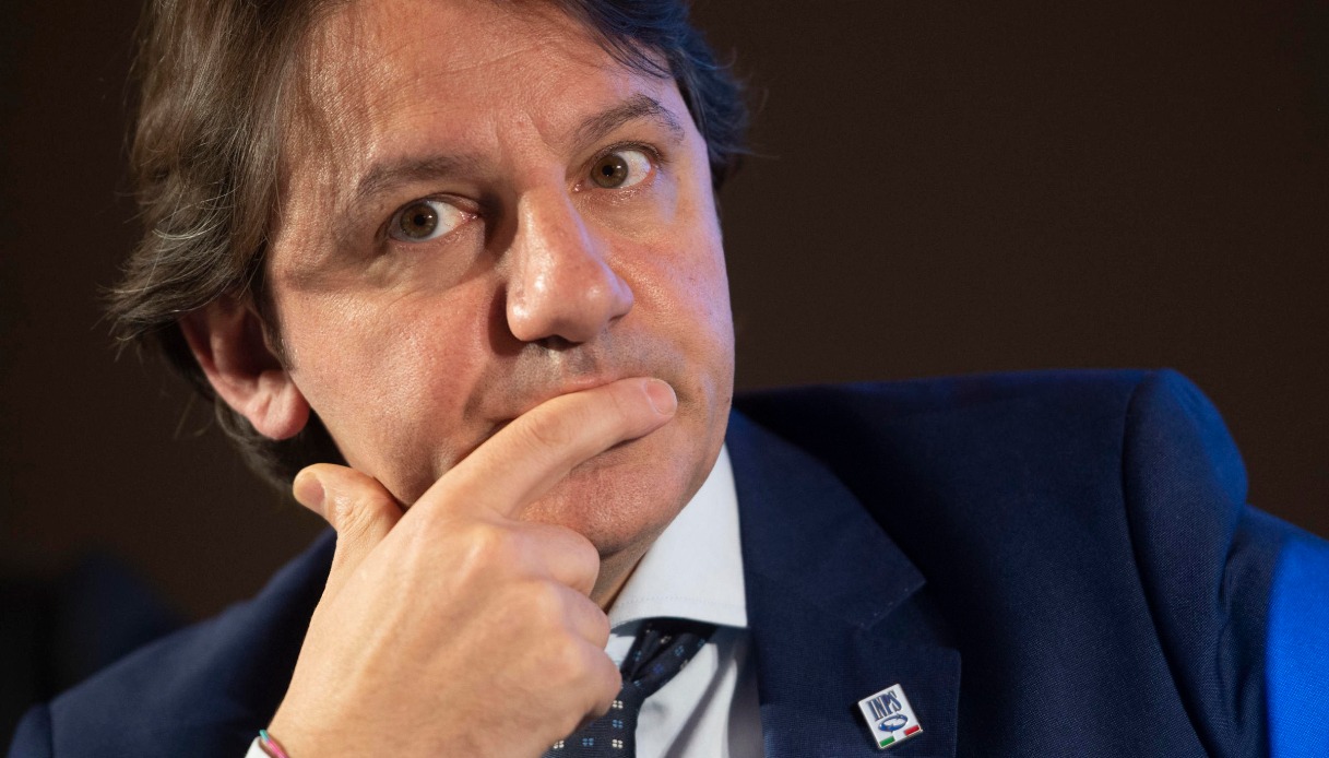 Pensioni a 62-63 anni, poi scalone fino a 67 anni: come funziona il sistema a doppia uscita