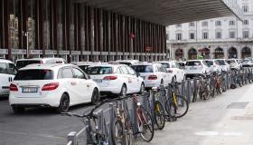 Taxi a Roma, il video diventa un caso: quanto costa davvero una corsa
