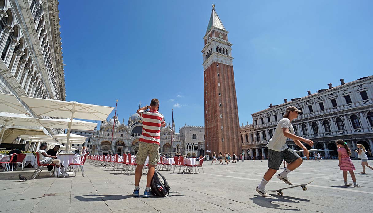 Venezia “a numero chiuso”, si accede con un biglietto: quanto costa e da quando