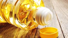 La guerra rischia di far scomparire l’olio di girasole. Si torna all’olio di palma?