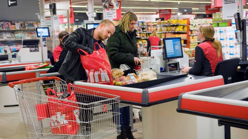 Carrefour, pioggia di esuberi: quanti supermercati chiudono e dove