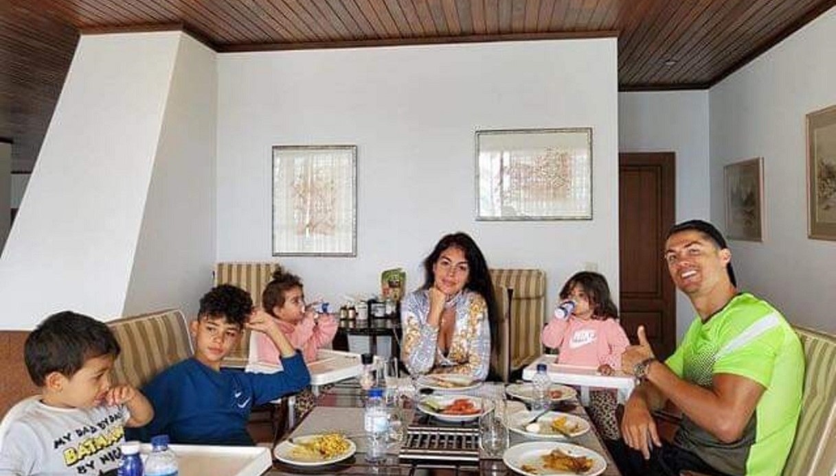 In vendita la super villa di Ronaldo a Torino: quanto costa?