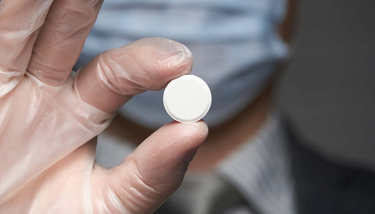 Covid, nuovo studio sul paracetamolo per le cure a casa: cosa è emerso