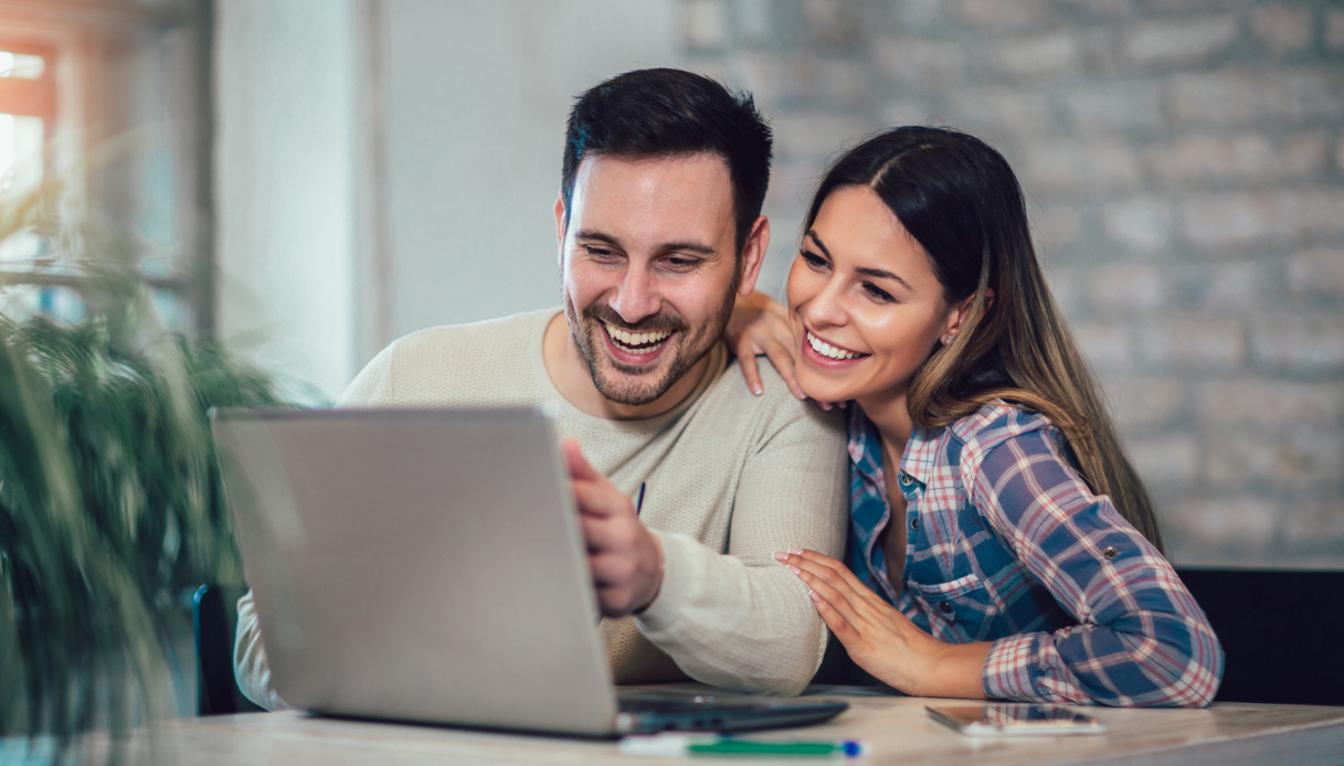 Acquisti online, cambia tutto: arriva il primo pagamento a rate senza interessi