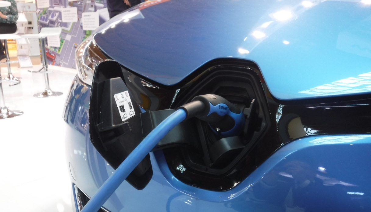 Auto elettriche, come cambiano i consumi con il caldo e con il freddo