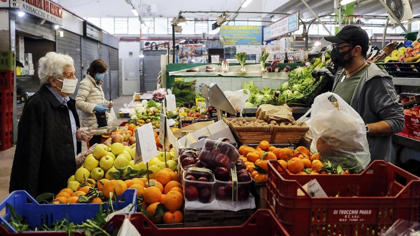 SOS pesticidi in questi frutti: ecco quelli da non comprare