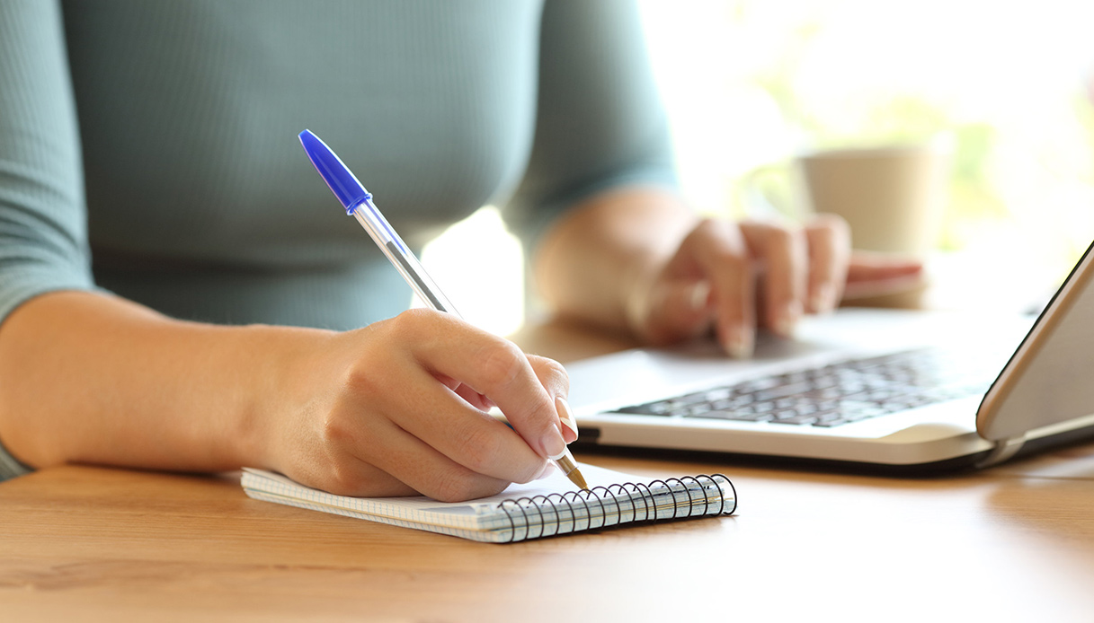 Bonus casalinghe 2022, niente soldi ma formazione: come funziona