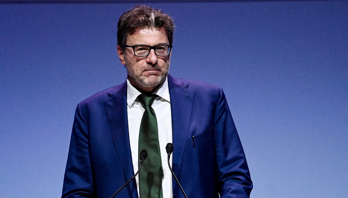 Giorgetti frena sulla flat tax: dove sono i soldi?