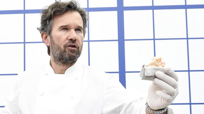 Cracco sotto attacco: quanto costa davvero la sua pizza?