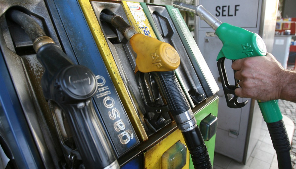 Allarme per i prezzi della benzina: quanto aumenteranno ancora