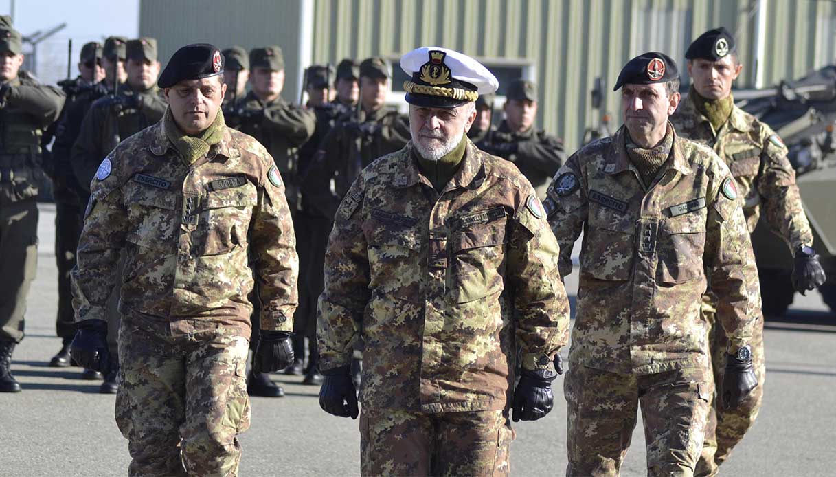 Chi può essere chiamato alle armi in Italia e cosa può succedere