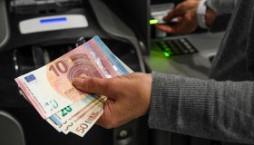 Tetto al contante, nuova soglia a 5mila euro: cosa cambia da gennaio