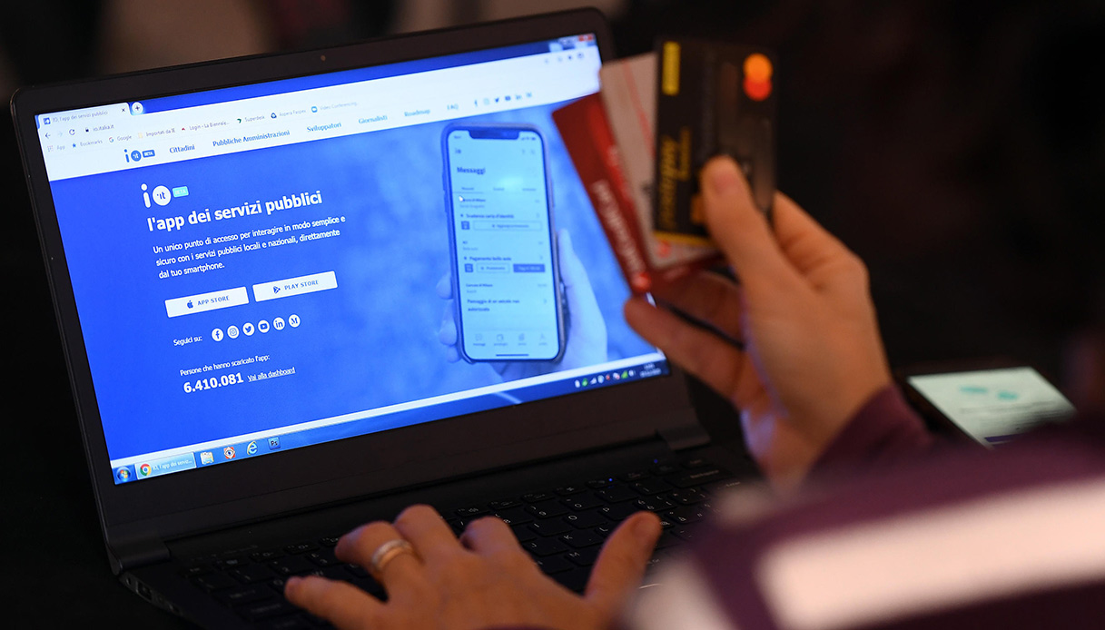 Ecco il nuovo modo di pagare bollette, bollo e multe, anche a rate