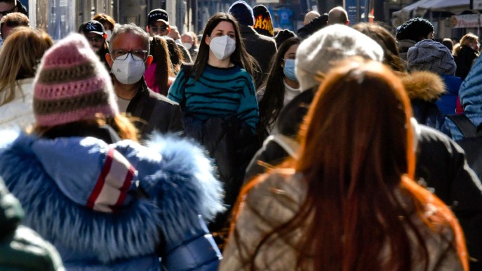 Covid, non è finita: i tre scenari da qui al 2027