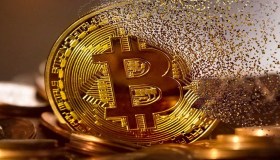 Criptovalute, Bitcoin supera barriera dei 43.500 dollari