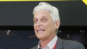 Oligarca russo si sfoga contro Putin: chi è Oleg Tinkov