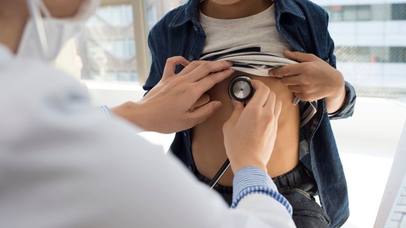 Epatite nei bambini, individuati sintomi spia della malattia