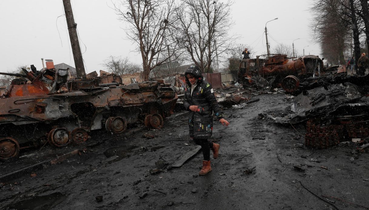 Orrori indicibili dei russi a Bucha, immagini shock: è genocidio?