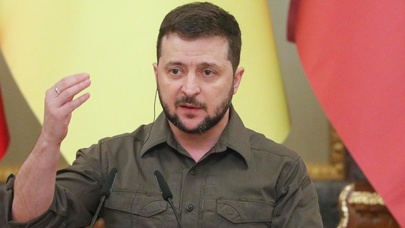 Il reddito ufficiale di Zelensky: quanto guadagna il leader ucraino