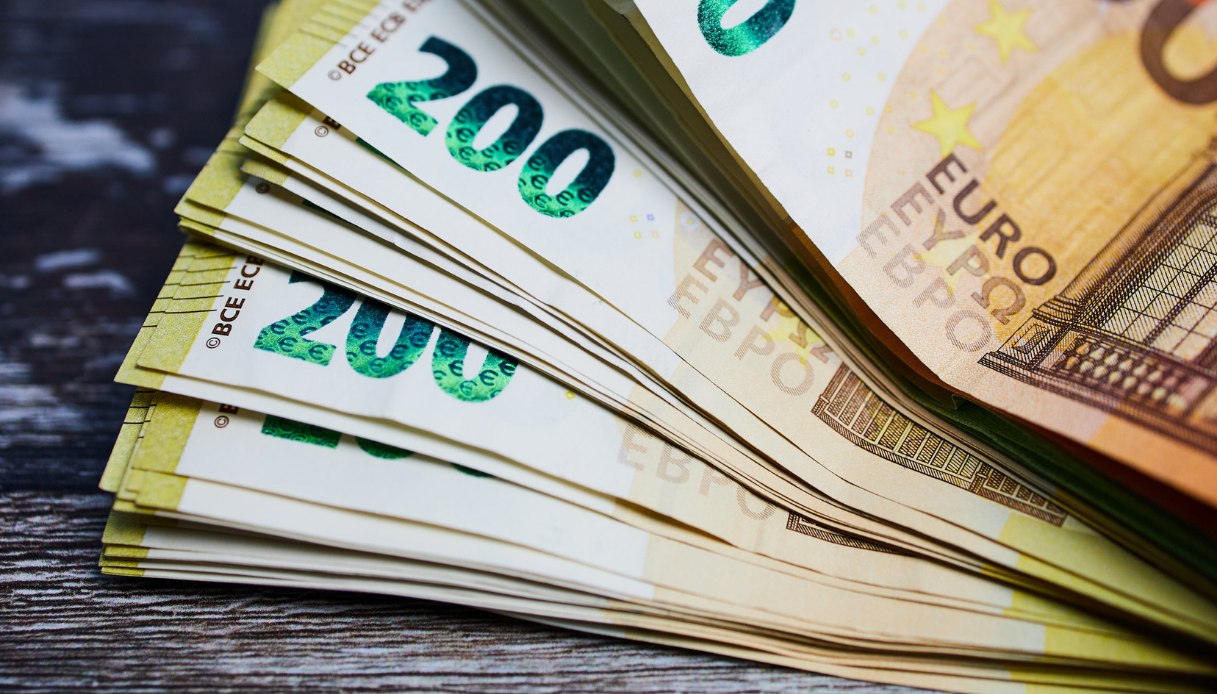 Bonus 200 euro, cambia la modalità di erogazione per colf e badanti