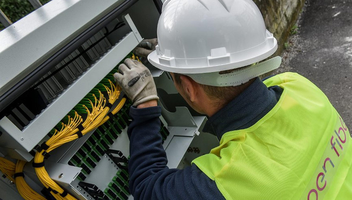 Fibra ottica, accordo storico: in Italia una rete unica. Come funziona