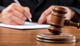 Figlia rifiuta due lavori: storica sentenza sulla “paghetta”