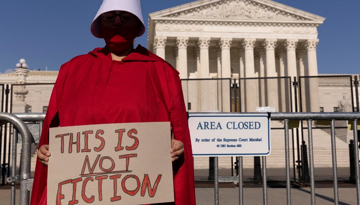 Legge sull’aborto, in Italia può essere abrogata come in America?