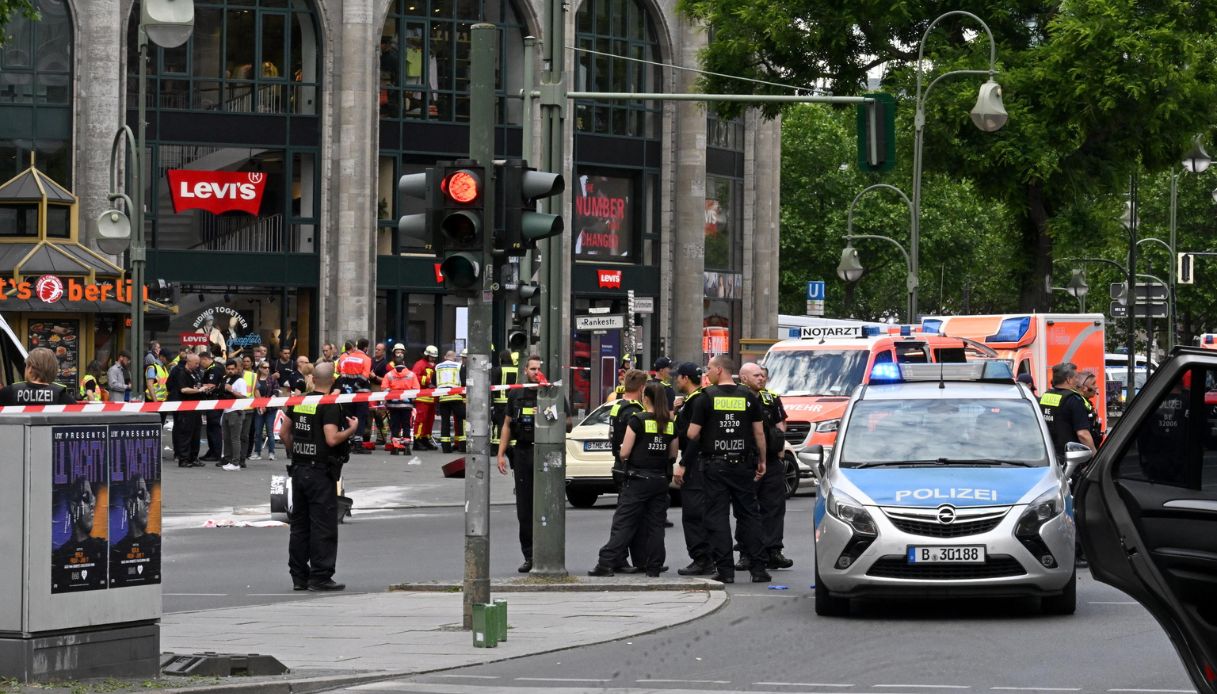 Auto sulla folla a Berlino: cosa sappiamo