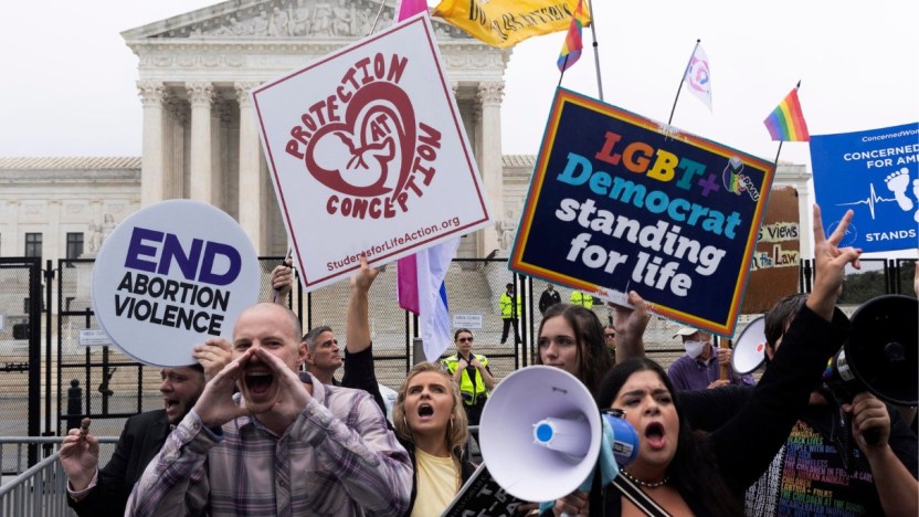 Abolito l’aborto negli Usa: cos’è la sentenza Roe vs Wade e le conseguenze