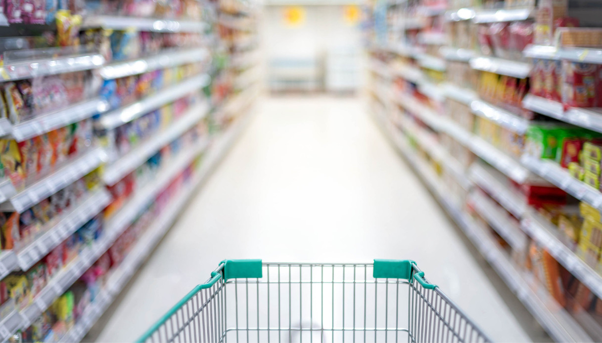 Plastica, tossine, additivi e salmonella: non consumate questi prodotti