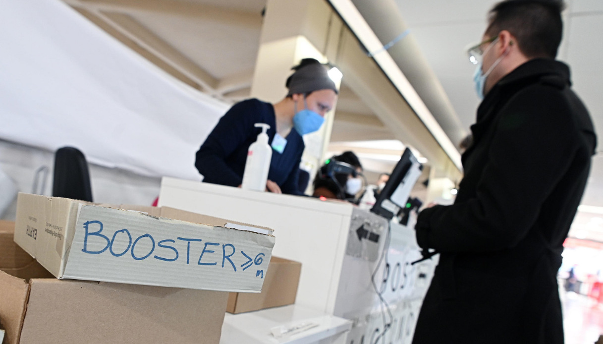 Obbligo vaccinale, dal 15 giugno nuove regole: cosa cambia (e occhio alle multe)