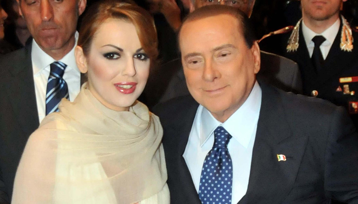 Berlusconi vende la villa regalata a Francesca Pascale: la maxi cifra
