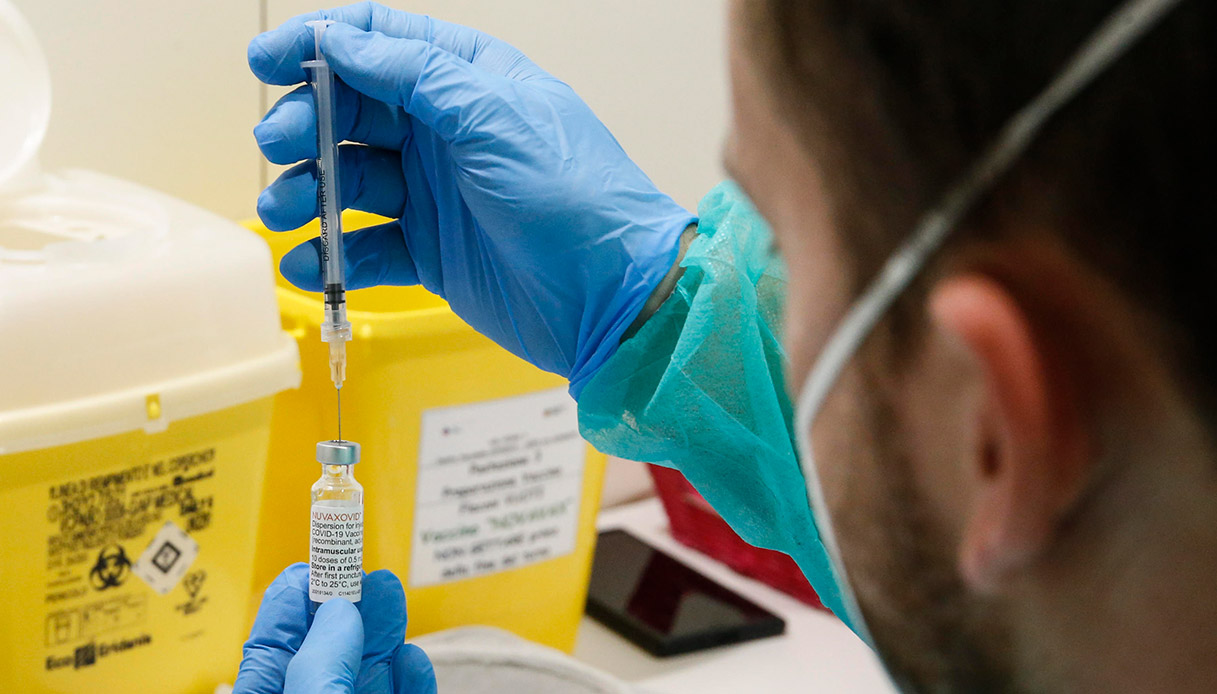 Vaccino Covid, cambia tutto per la quarta dose: chi deve farla e quando