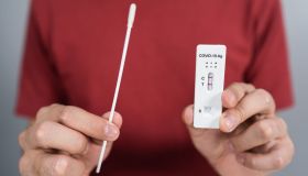 Covid: i sintomi delle nuove varianti Cerberus e Gryphon