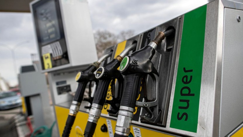 Taglio accise benzina, c’è la proroga: la nuova scadenza